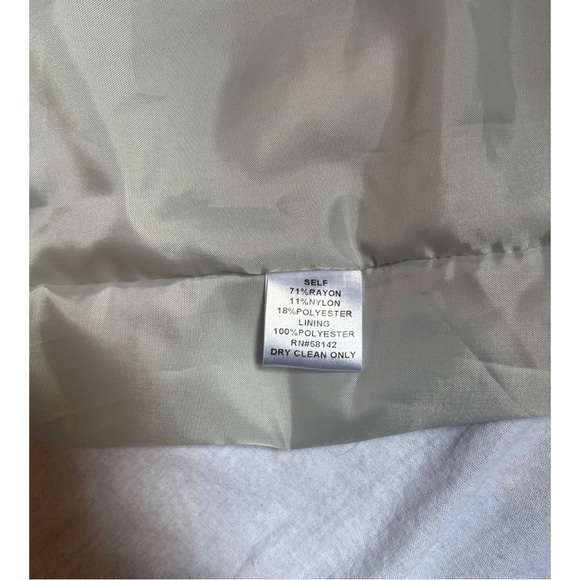 NWT London Times Silver Metallic Cocktail Dress - Size 8 - Picture 9 of 9